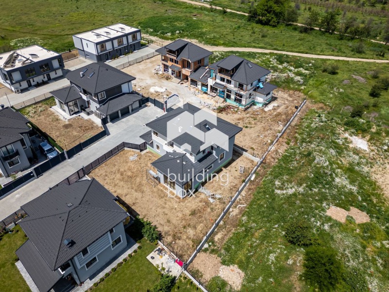 Продава  Къща област Пловдив , с. Първенец , 297 кв.м | 20070467 - изображение [3]
