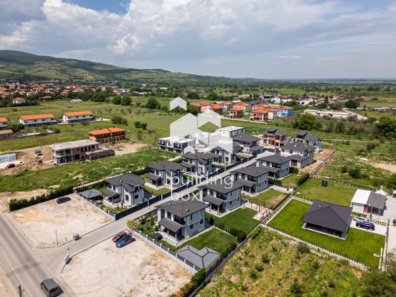 Продава  Къща област Пловдив , с. Първенец , 297 кв.м | 20070467 - изображение [8]