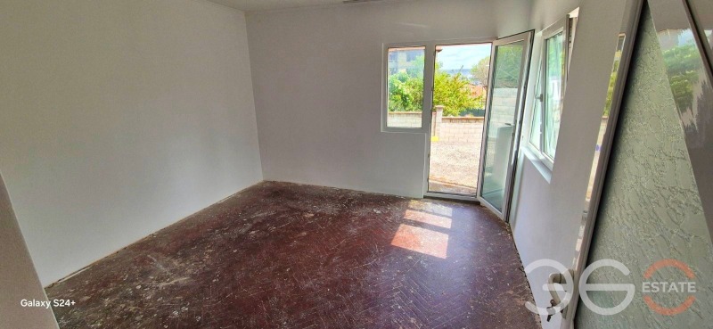 Продава КЪЩА, гр. Варна, Аспарухово, снимка 3 - Къщи - 53049857