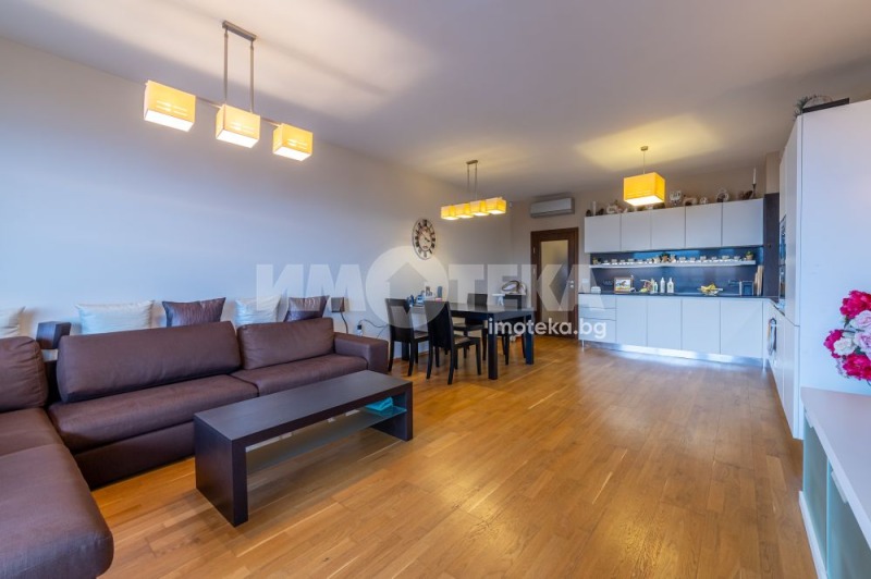 En venta  2 dormitorios Varna , k.k. Sv.Sv. Konstantin i Elena , 130 metros cuadrados | 28476718 - imagen [5]