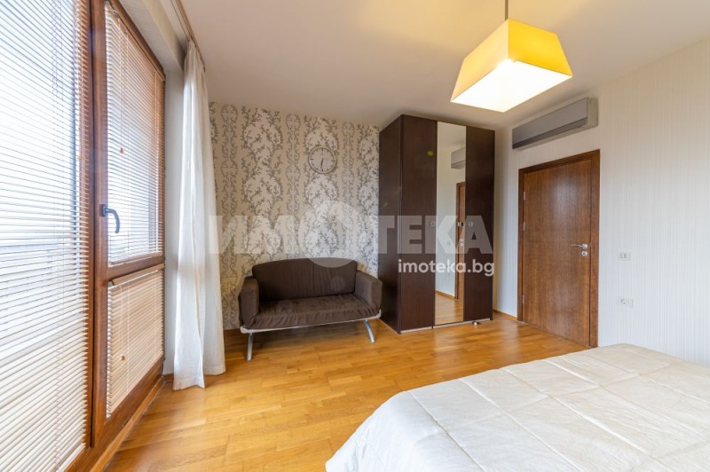 En venta  2 dormitorios Varna , k.k. Sv.Sv. Konstantin i Elena , 130 metros cuadrados | 28476718 - imagen [11]