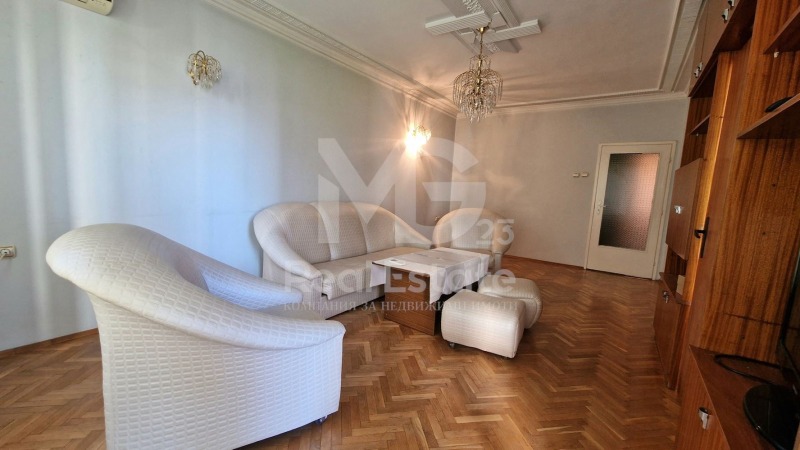 Eladó  3+ hálószoba Plovdiv , Centar , 100 négyzetméter | 25275466