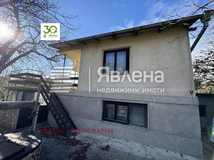 Продава КЪЩА, гр. Варна, м-т Перчемлията, снимка 2 - Къщи - 48072484