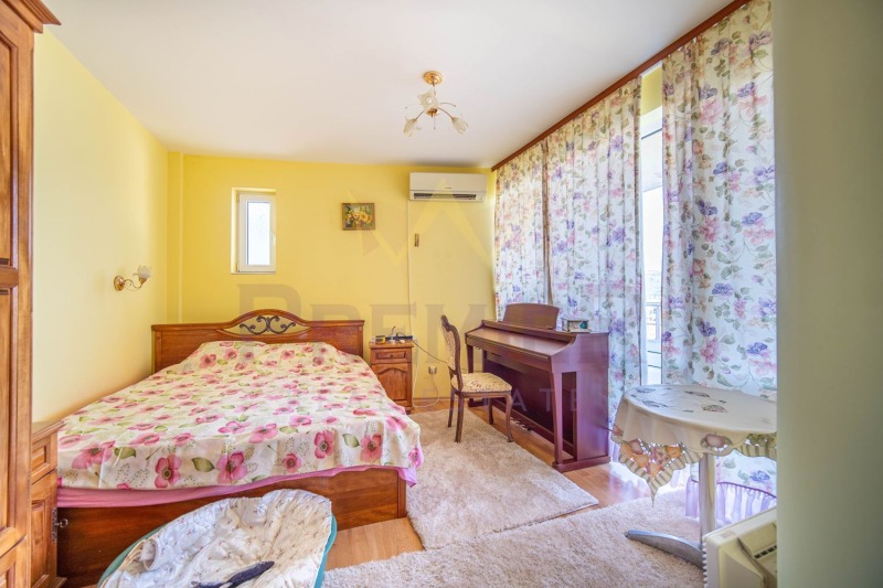 Продава КЪЩА, гр. Балчик, област Добрич, снимка 10 - Къщи - 53086277