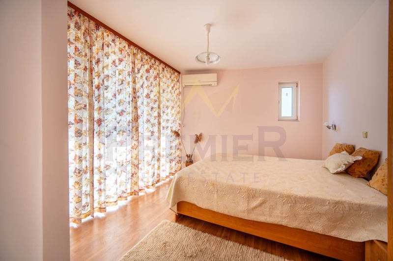 Продава КЪЩА, гр. Балчик, област Добрич, снимка 8 - Къщи - 53086277