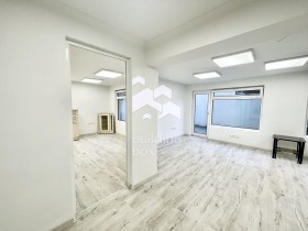 Продава  Офис, град Варна