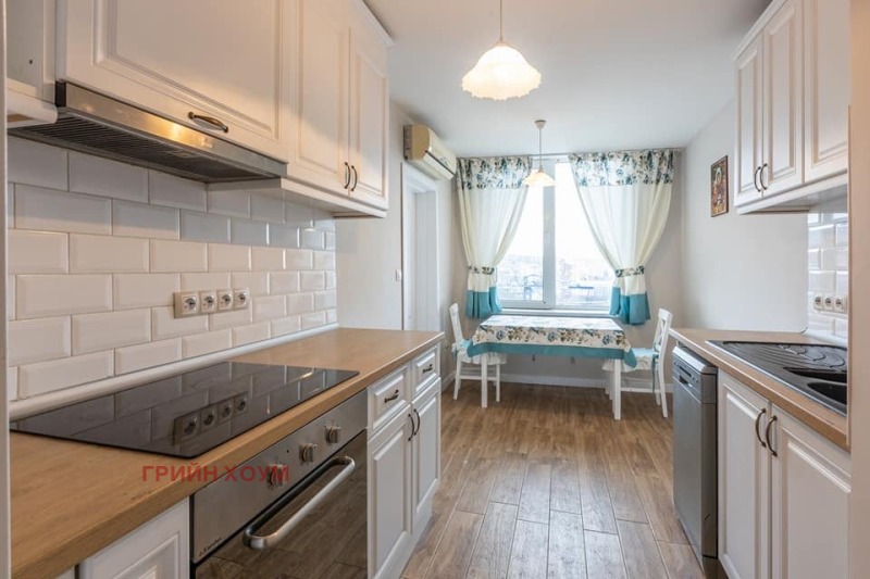 À venda  2 quartos Varna , Vazrajdane 1 , 55 m² | 16330235