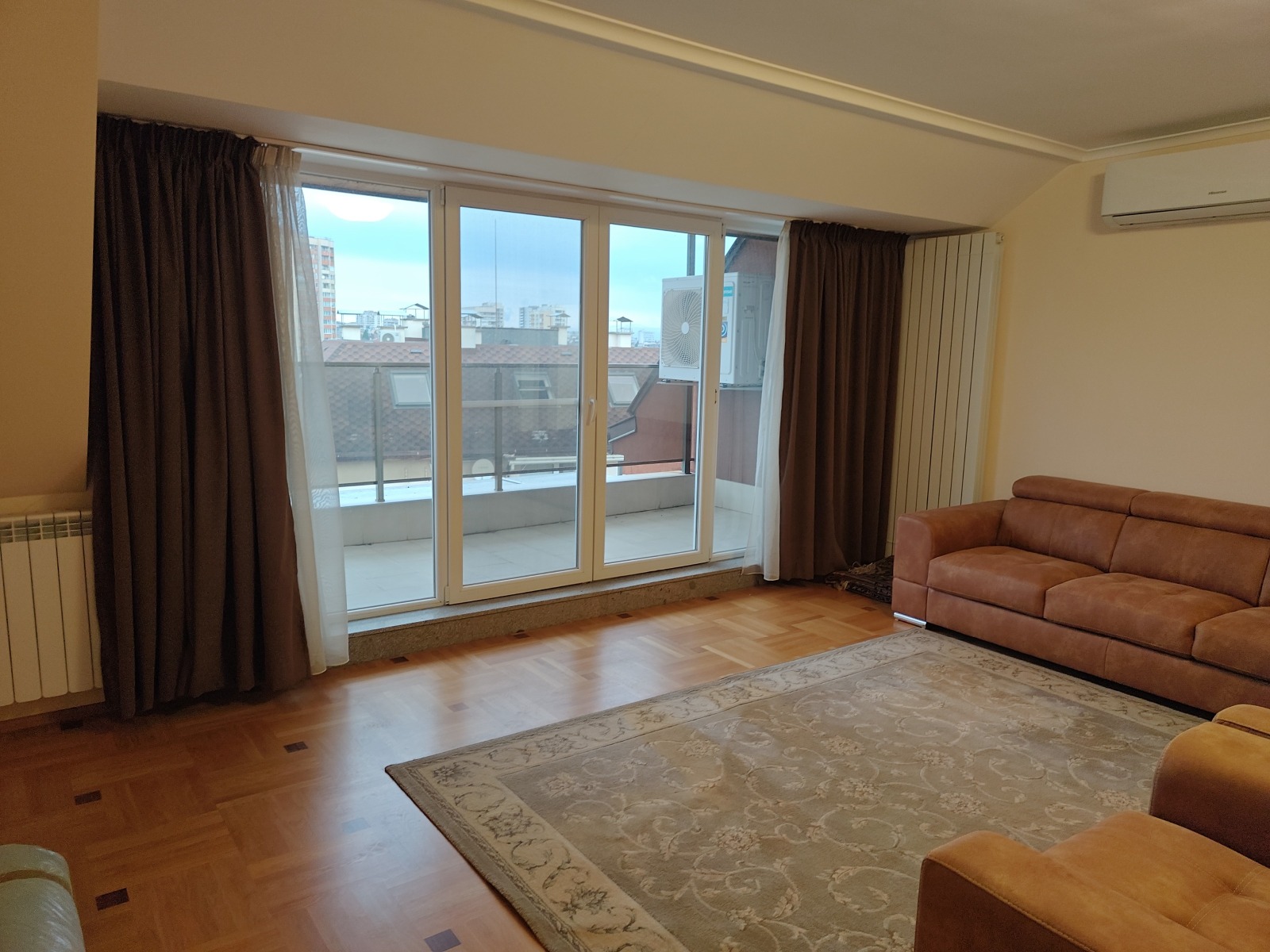 Продава 4-СТАЕН, гр. София, Изток, снимка 2 - Апартаменти - 54009860