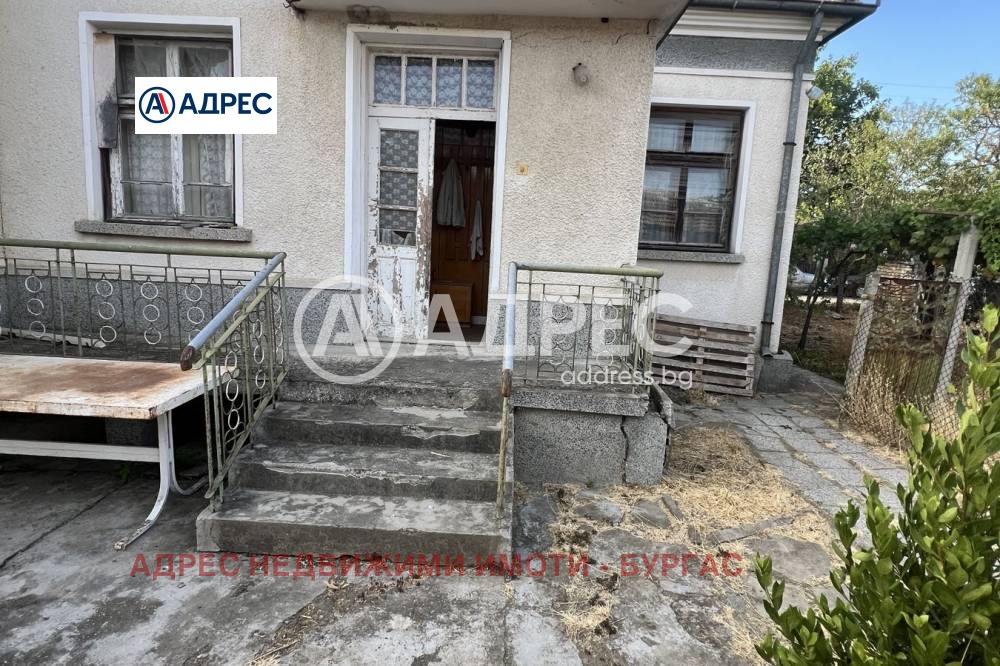 Продава КЪЩА, с. Гюльовца, област Бургас