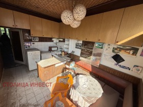 Hus Tsentar, Ruse 8