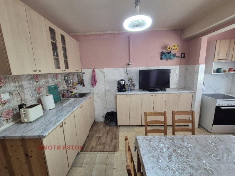 Продава  2-стаен град Перник , Изток , 76 кв.м | 60357219 - изображение [3]