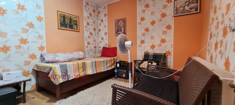 Till salu  Hus region Veliko Tarnovo , Parvomaici , 130 kvm | 15845461 - bild [7]