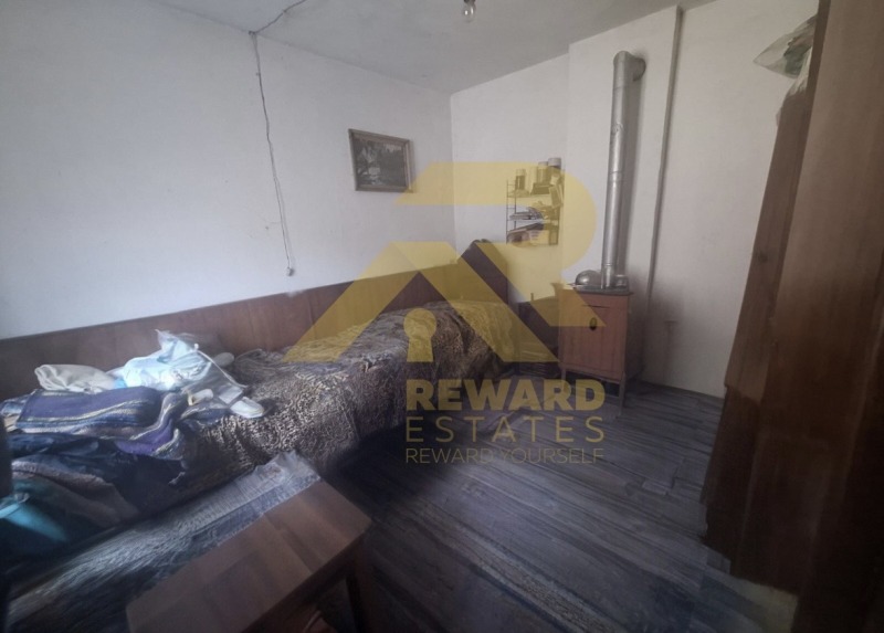À vendre  Maison Pernik , Bela voda , 80 m² | 28353958