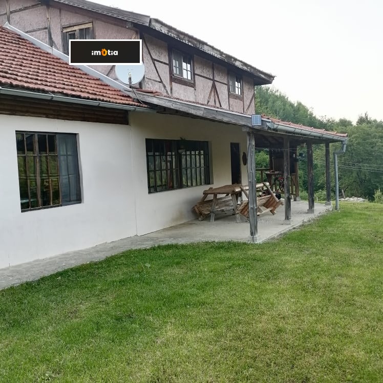 Продава КЪЩА, гр. Троян, област Ловеч, снимка 2 - Къщи - 53158268