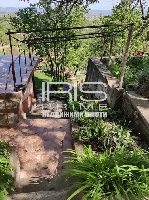 Продава ВИЛА, гр. Шумен, м-т Чашка, снимка 12 - Вили - 55122645