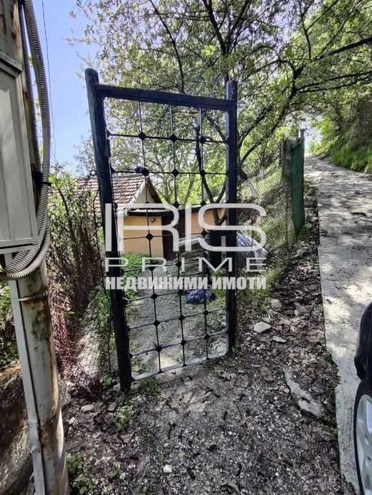 Продава ВИЛА, гр. Шумен, м-т Чашка, снимка 17 - Вили - 55122645