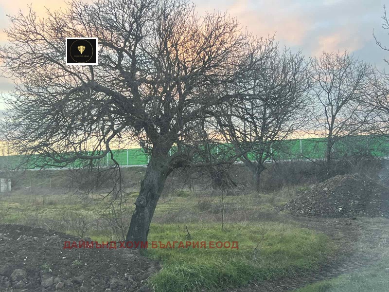 Продава ПАРЦЕЛ, с. Скутаре, област Пловдив