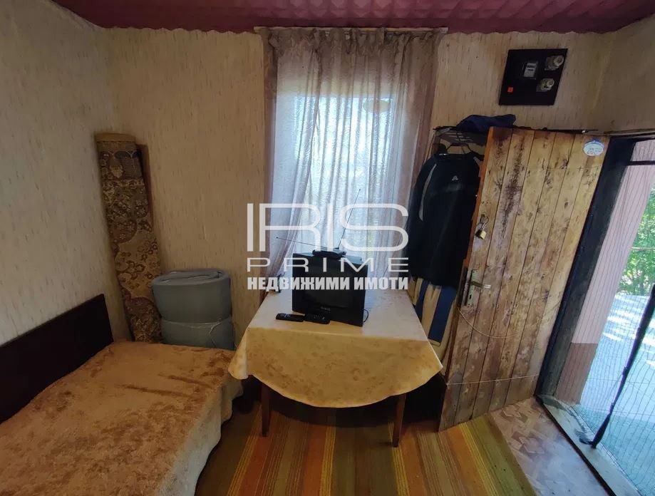 Продава ВИЛА, гр. Шумен, м-т Чашка, снимка 8 - Вили - 55122645