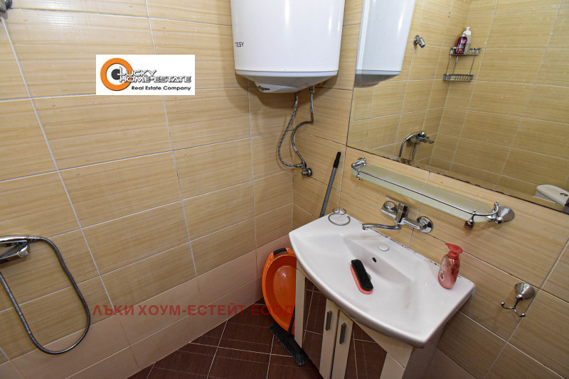Na sprzedaż  1 sypialnia Sofia , Orlandowci , 74 mkw | 47714310 - obraz [11]