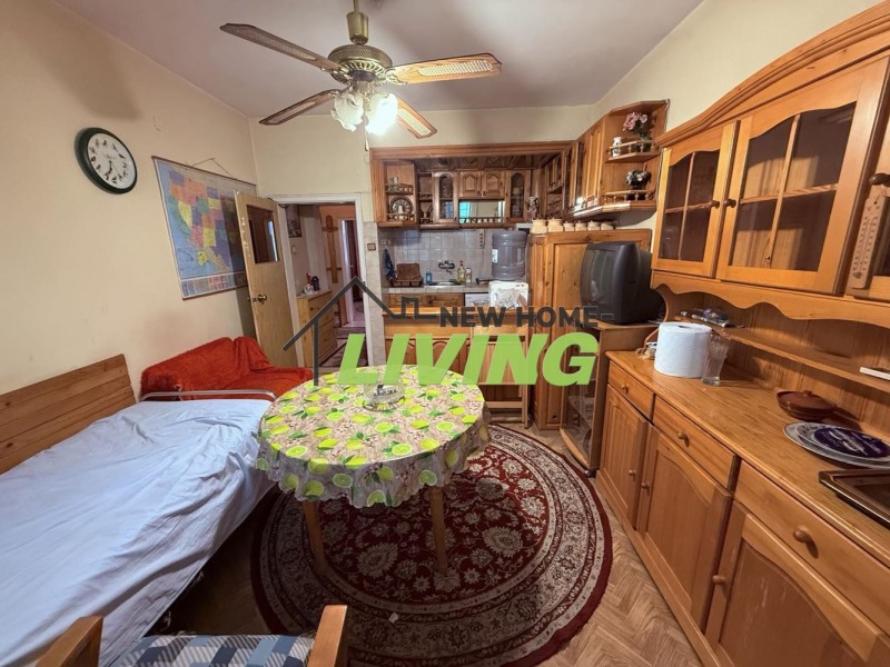 Eladó  2 hálószobás Plovdiv , Gagarin , 63 négyzetméter | 17136264