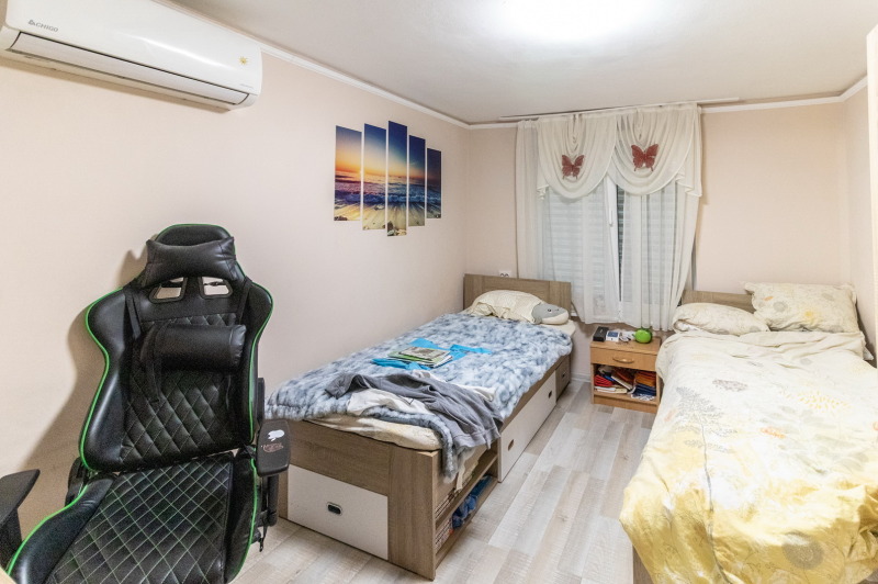 Продава КЪЩА, гр. Сливен, в.з. Сливен, снимка 6 - Къщи - 52489891