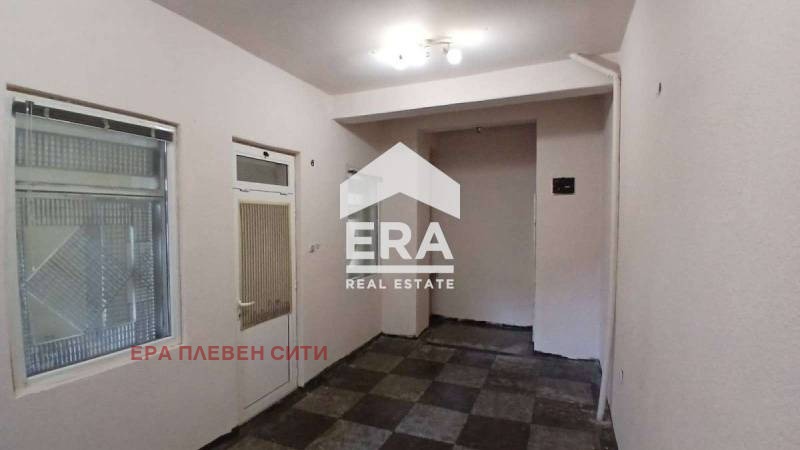 Продава МАГАЗИН, гр. Плевен, Идеален център, снимка 2 - Магазини - 52735205