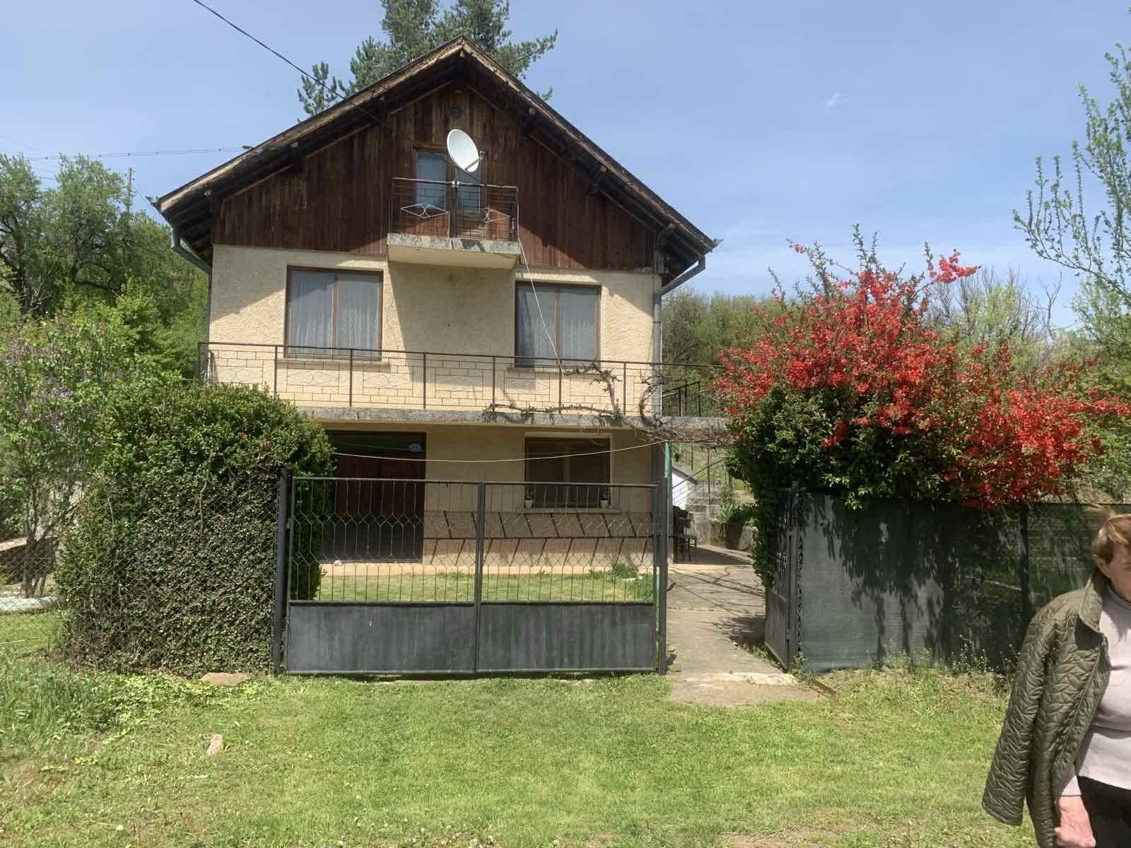 Продава КЪЩА, с. Връдловци, област София област