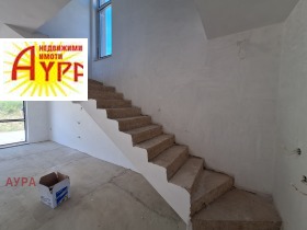 Hus Centar, Vraca 10