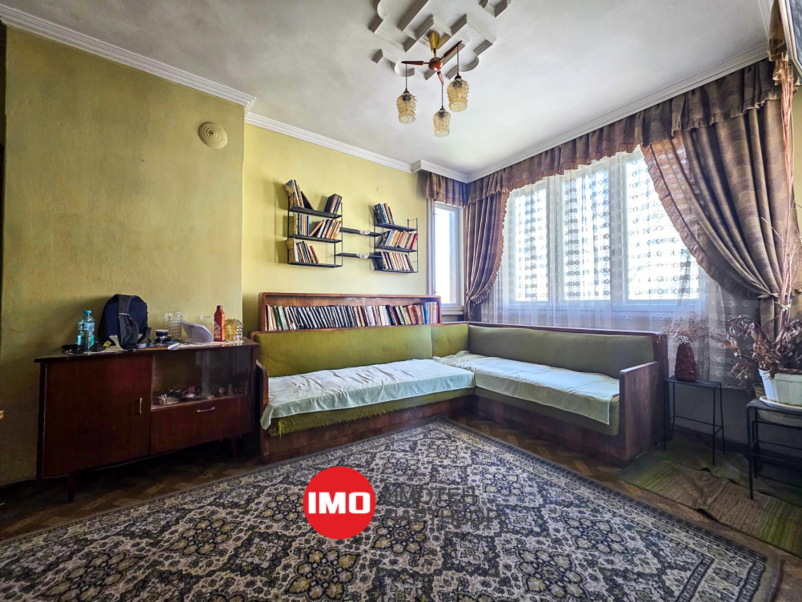 Продава МНОГОСТАЕН, гр. Бургас, Център, снимка 2 - Апартаменти - 54478132