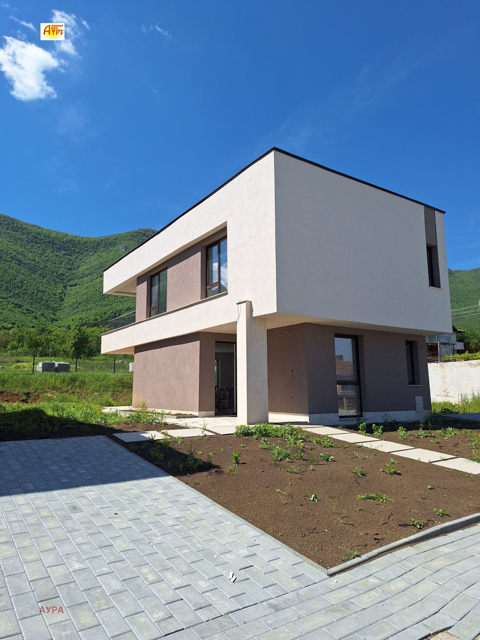 Продава КЪЩА, гр. Враца, Център, снимка 2 - Къщи - 50262271