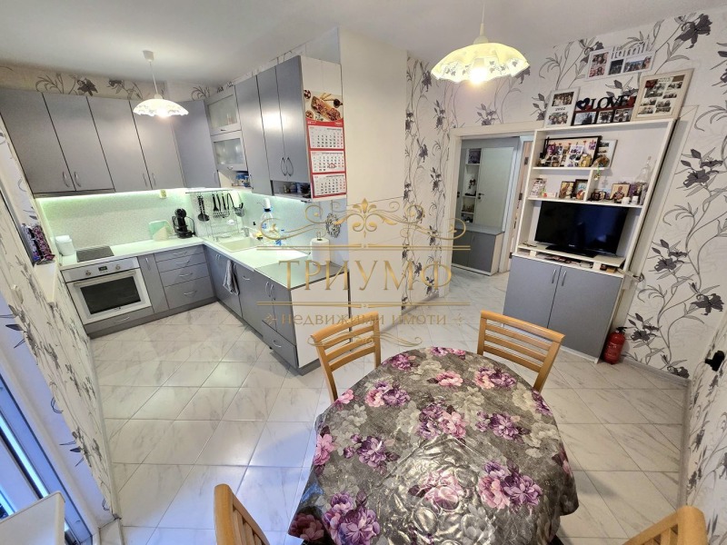 Продава  4-стаен град Варна , Възраждане 2 , 95 кв.м | 69495110