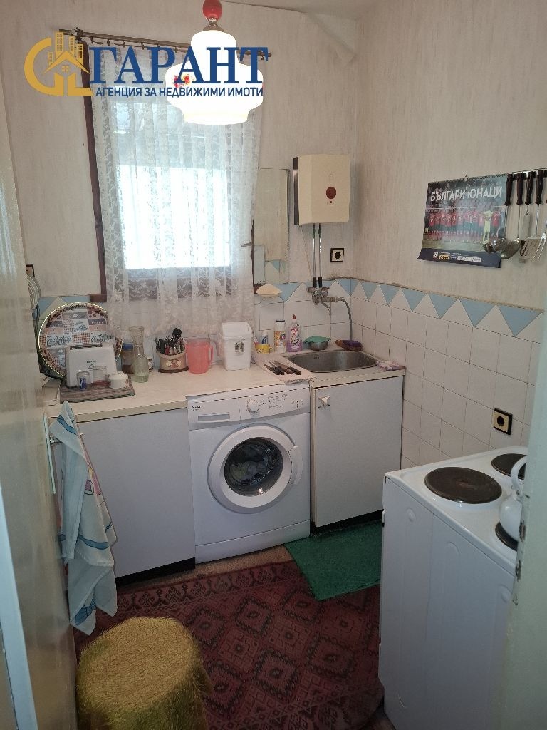 Продава КЪЩА, с. Кондофрей, област Перник, снимка 14 - Къщи - 53280527