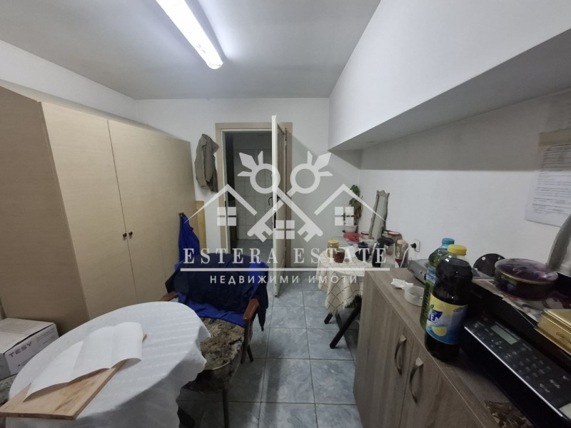 Продава  Пром. помещение град Шумен , Тракия , 1244 кв.м | 35263708 - изображение [9]