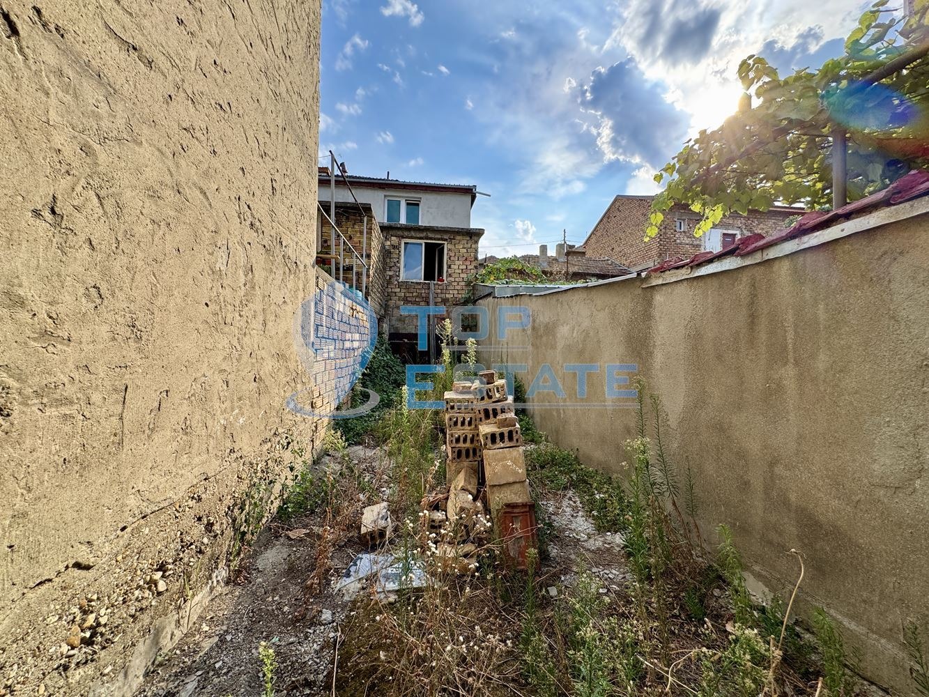Продава ЕТАЖ ОТ КЪЩА, гр. Горна Оряховица, област Велико Търново, снимка 13 - Етаж от къща - 47101354