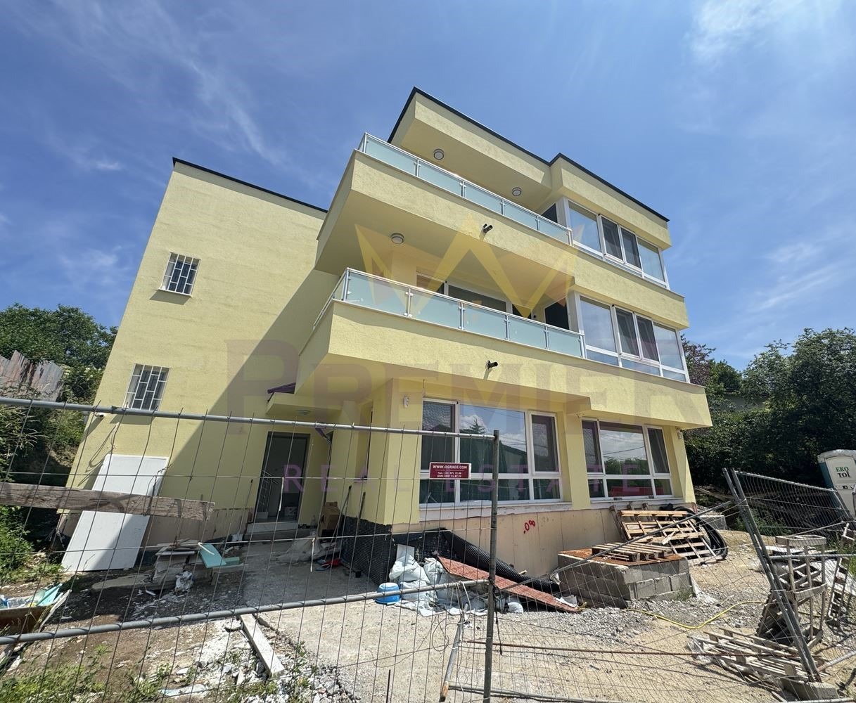 Продава КЪЩА, гр. София, с. Бистрица, снимка 2 - Къщи - 55796037