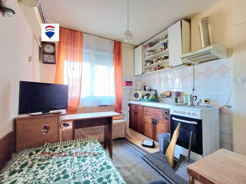 Продава 3-СТАЕН, гр. Стара Загора, Център, снимка 3 - Aпартаменти - 48710737