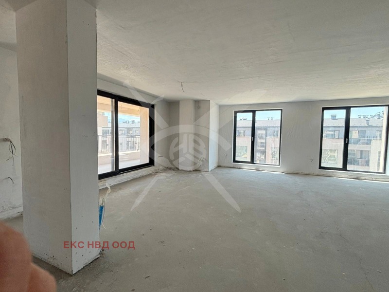 Na prodej  3+ ložnice Plovdiv , Christo Smirnenski , 206 m2 | 88132360