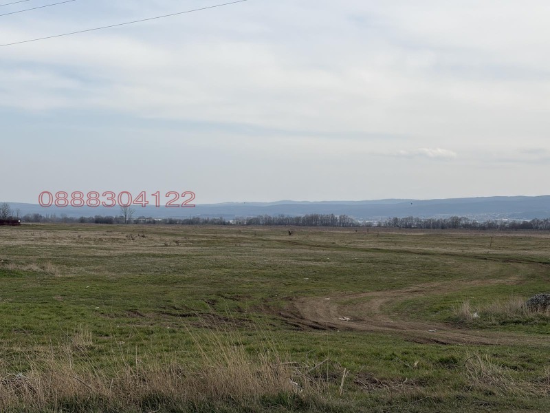 Продава ПАРЦЕЛ в област София, с. Равно поле - 40000 кв.м / 10 000 000 € » 19 558 300.00 лв.