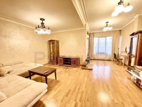 МНОГОСТАЕН, 285 m2