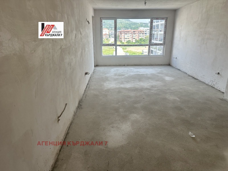 На продаж  1 спальня Кърджали , Възрожденци , 87 кв.м | 31737972