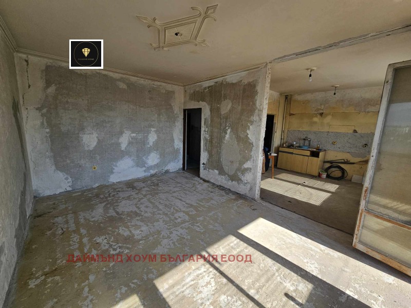 En venta  2 dormitorios Plovdiv , Kyuchuk Parizh , 86 metros cuadrados | 44313274 - imagen [8]