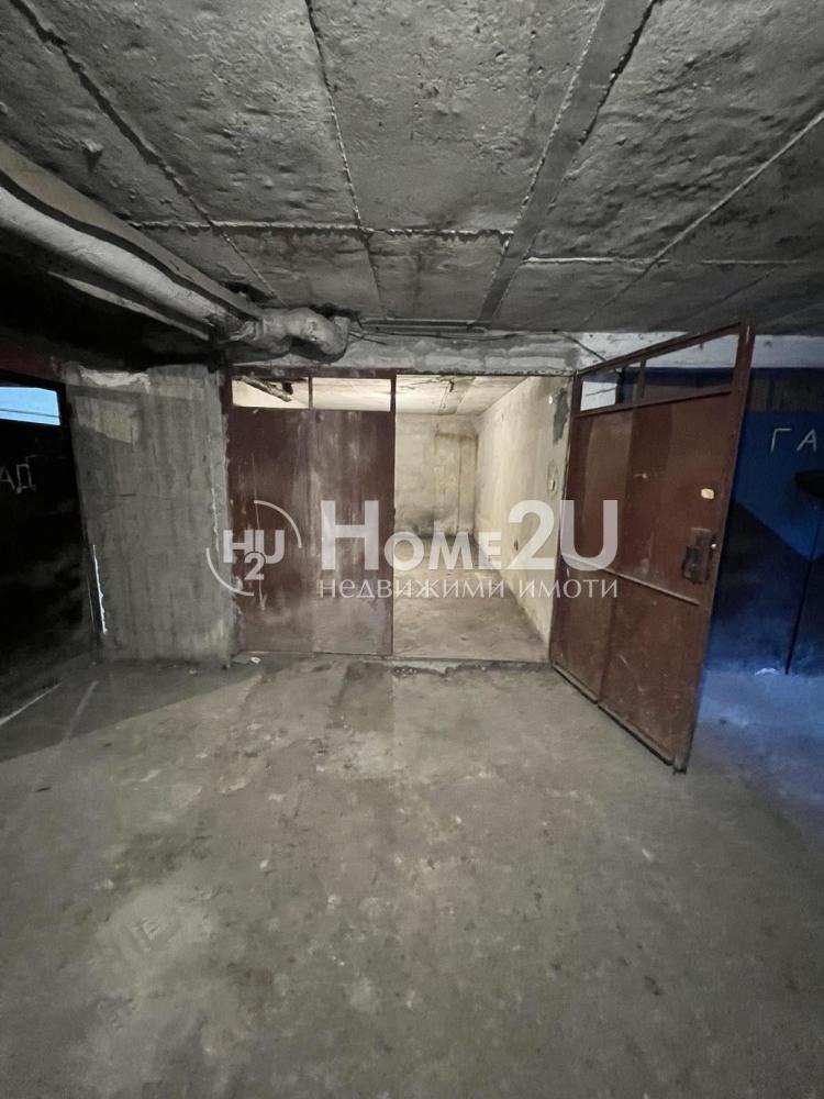 Продава ГАРАЖ, ПАРКОМЯСТО, гр. Бургас, Център, снимка 3 - Гаражи и паркоместа - 55273874