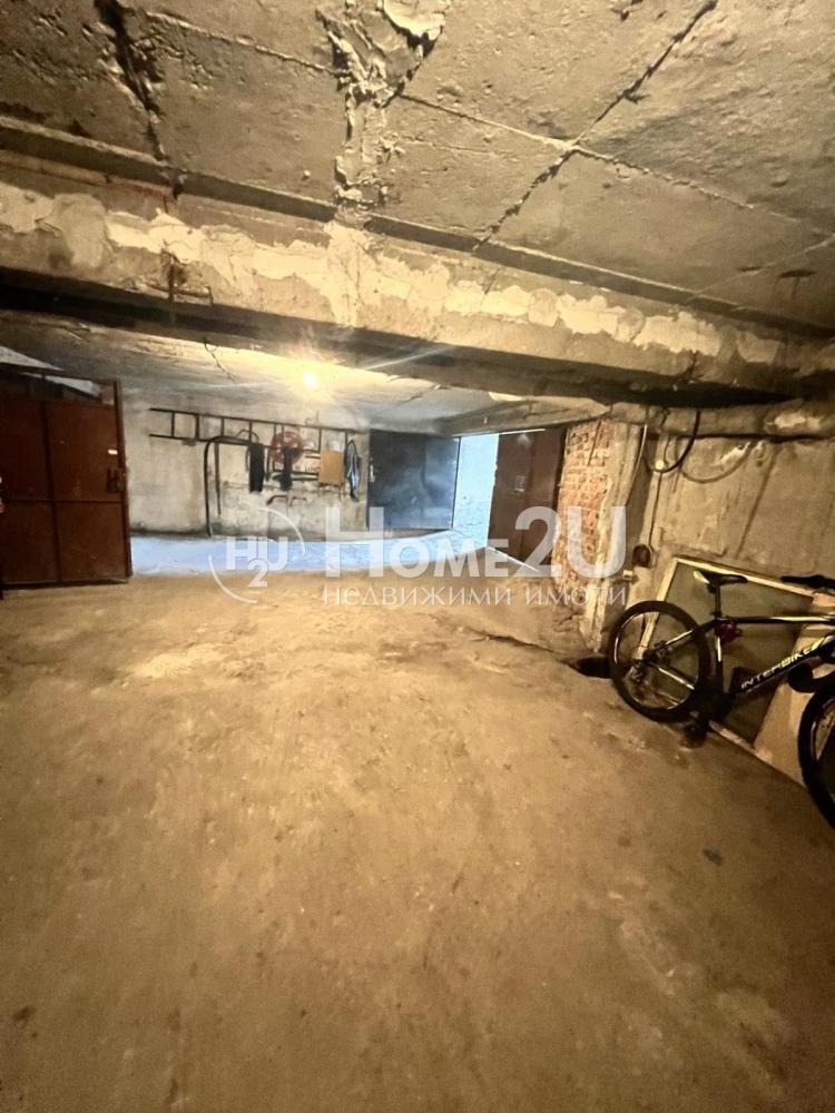 Продава ГАРАЖ, ПАРКОМЯСТО, гр. Бургас, Център, снимка 4 - Гаражи и паркоместа - 55273874