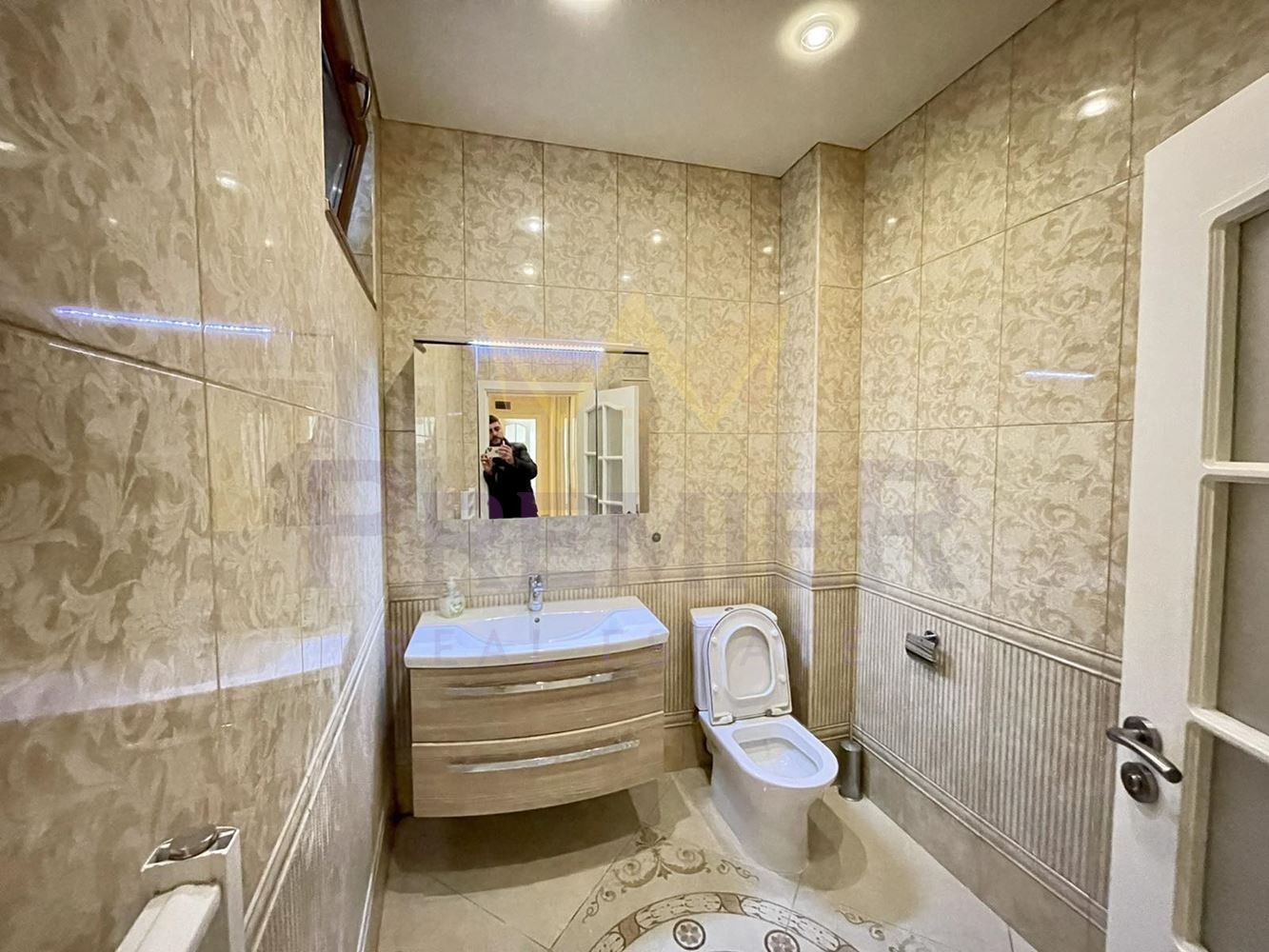 Продава МНОГОСТАЕН, гр. Варна, м-т Ален мак, снимка 9 - Апартаменти - 53897197