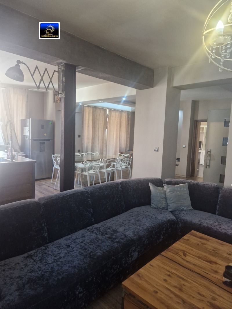 Продава МНОГОСТАЕН в град Добрич, Център - 144 кв.м / 180 000 € » 352 049.40 лв., ВЕСЕЛИНА НД-06 ЕООД