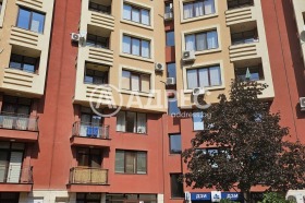 1-стаен град София, Дружба 2 10
