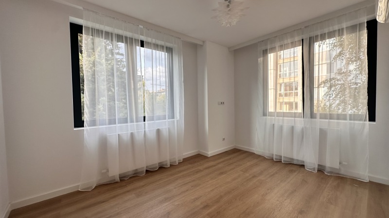 Продава 3-СТАЕН, гр. София, Оборище, снимка 3 - Апартаменти - 52625296