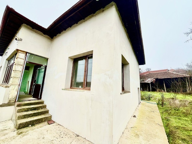 Продава КЪЩА, с. Гложене, област Враца, снимка 2 - Къщи - 52967575