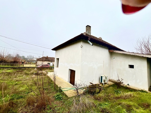 Продава КЪЩА, с. Гложене, област Враца, снимка 3 - Къщи - 52967575