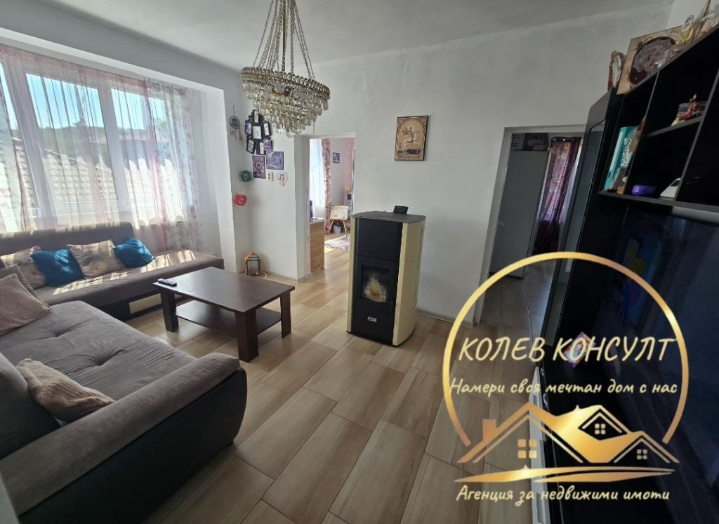 Продава ЕТАЖ ОТ КЪЩА, гр. Димитровград, област Хасково, снимка 6 - Етаж от къща - 55548008
